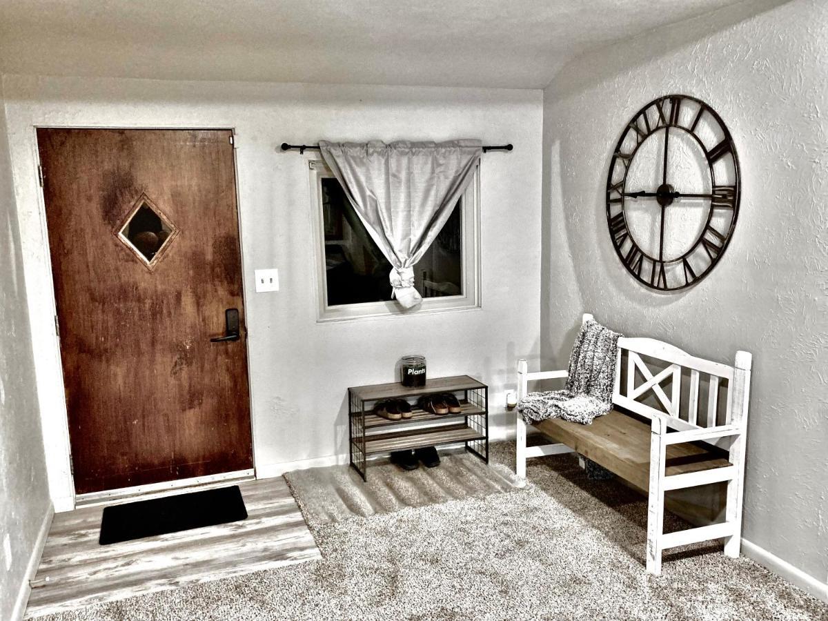 Newly Renovated Cozy Home Minutes From Broadmoor And Downtown โคโลราโดสปริงส์ ภายนอก รูปภาพ