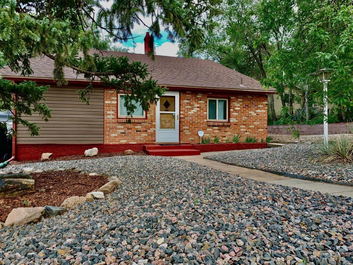Newly Renovated Cozy Home Minutes From Broadmoor And Downtown โคโลราโดสปริงส์ ภายนอก รูปภาพ